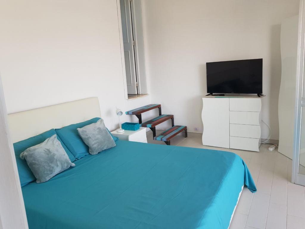 Suite Con Terrazzo Sul Mare E Discesa In Spiaggia A Gallipoli Exterior foto