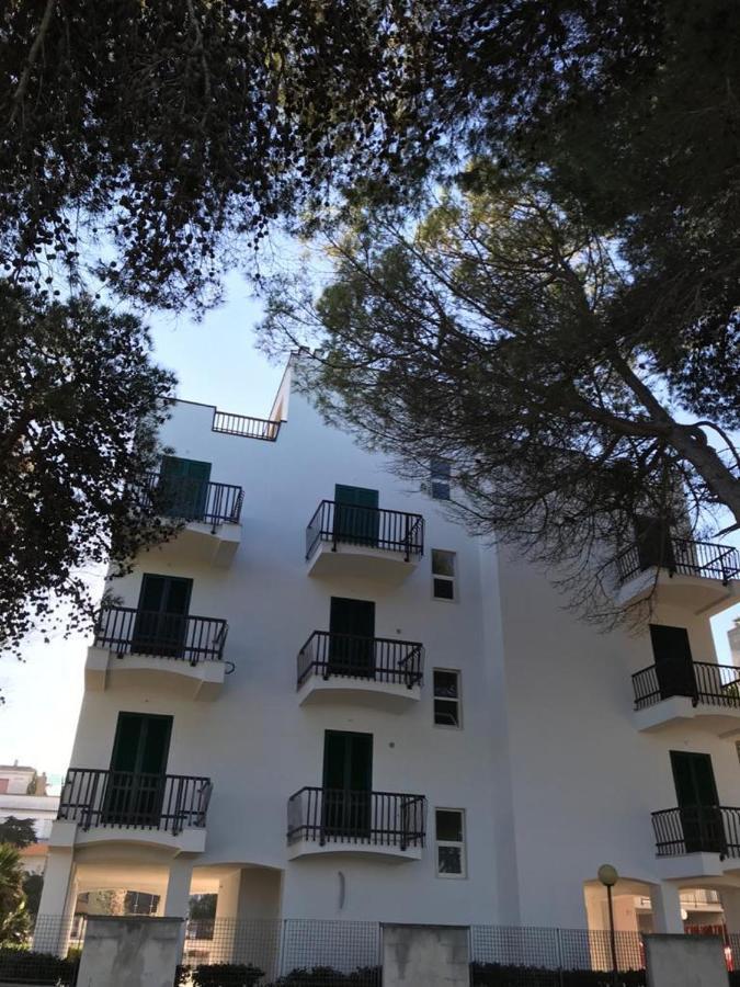 Suite Con Terrazzo Sul Mare E Discesa In Spiaggia A Gallipoli Exterior foto